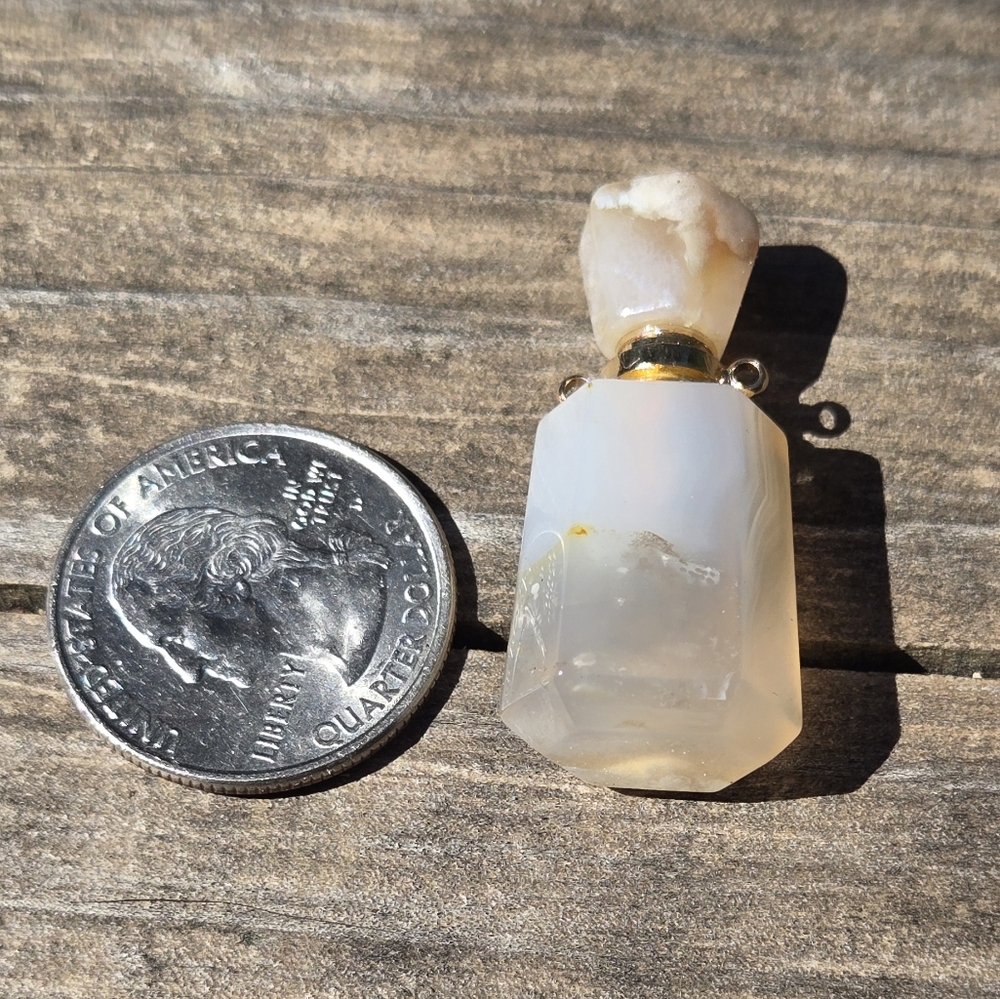 Coral Agate Crystal Bottle Pendant Essential Oil Aroma Therapy - Picture 5 of 6